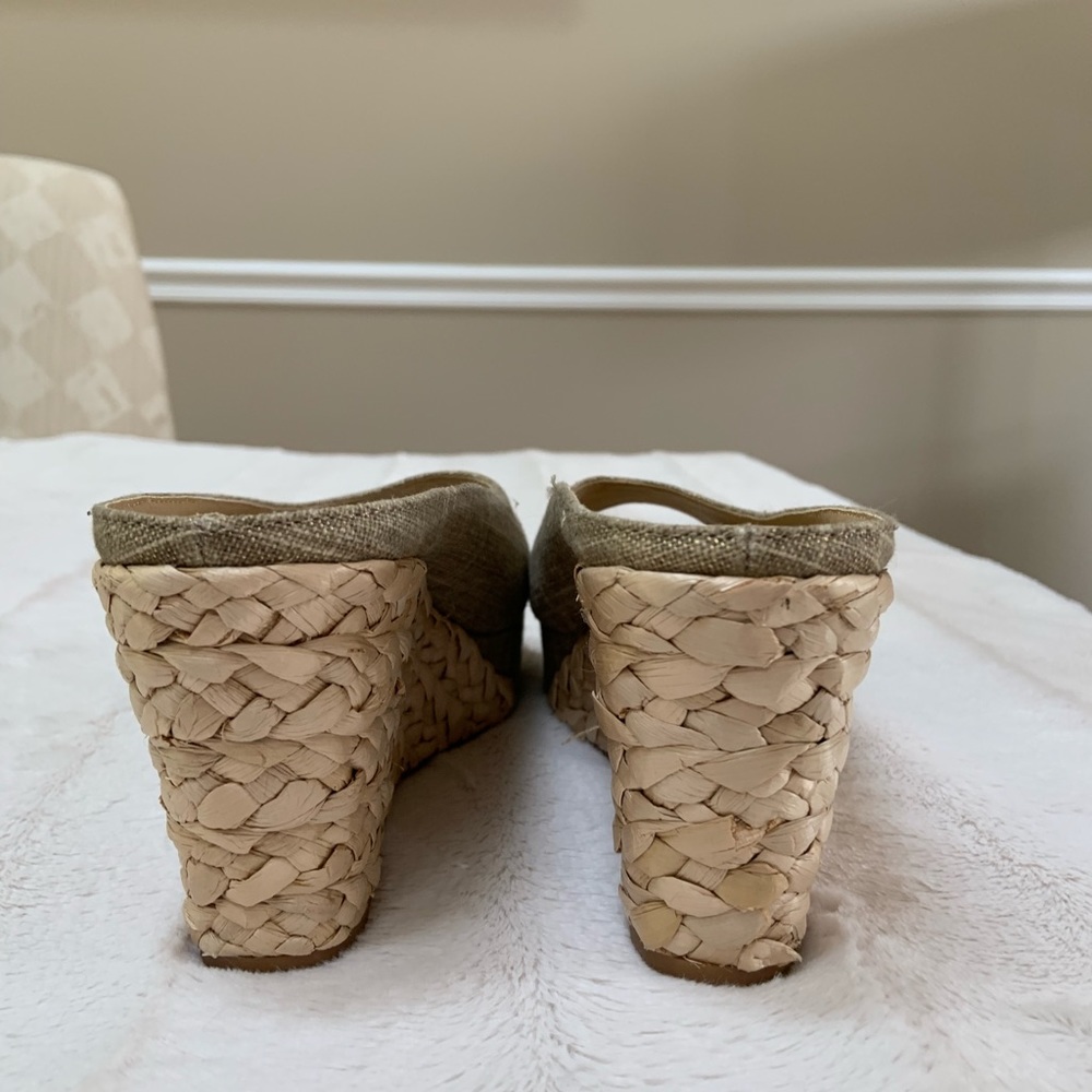 Chinese Laundry Wedges